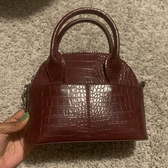 Burgundy Bowling Bag - Perfect for fall and winter - Picture 4 of 4